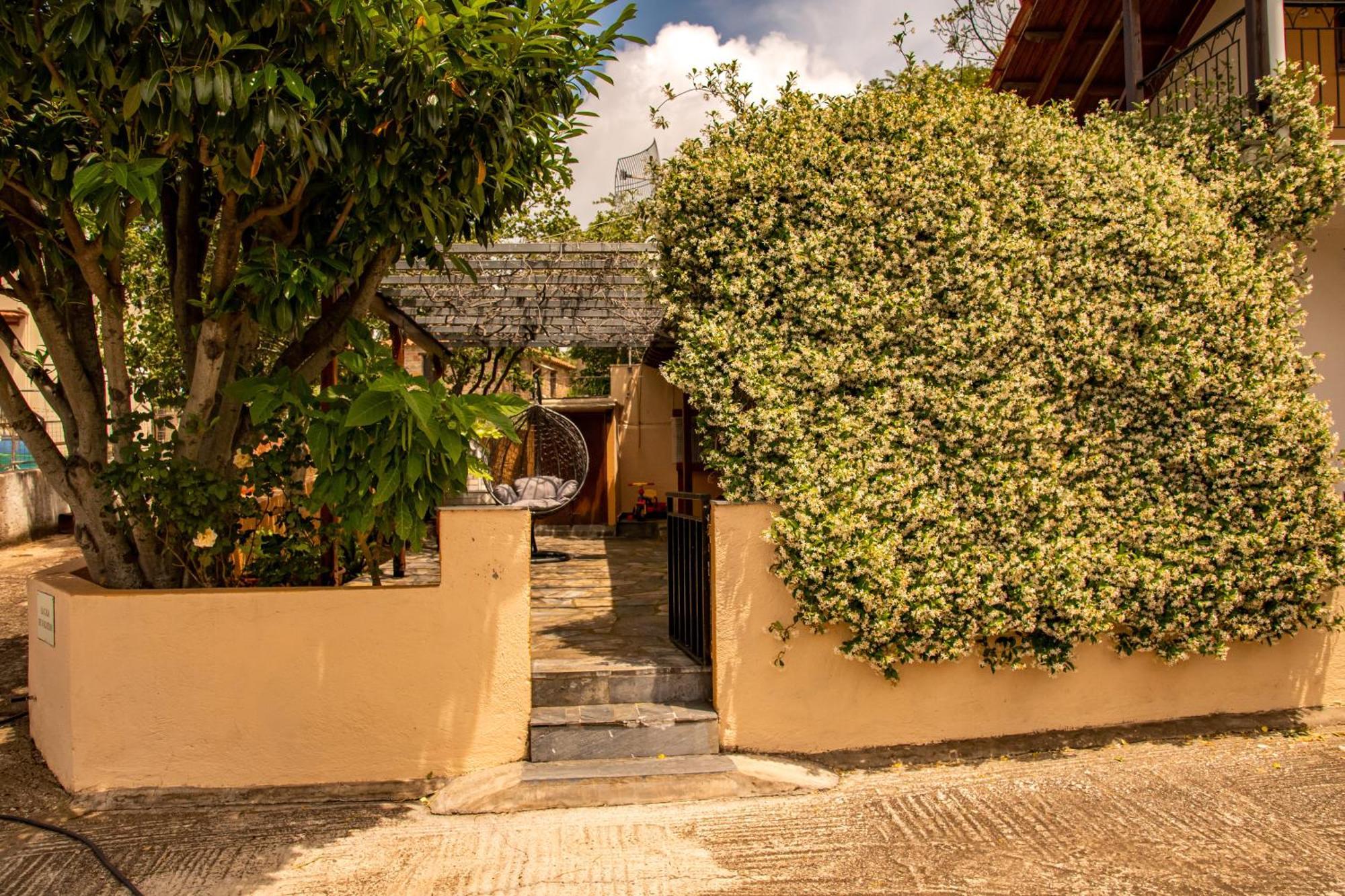 La Casa De Vacation Villa Lafkos Buitenkant foto